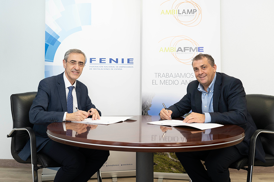 AMBILAMP y FENIE firman un convenio anual 1