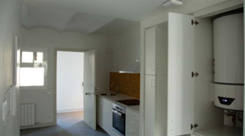 ARISTON dona 17 LYDOS HYBRID a la rehabilitación social de Casa Bloc 