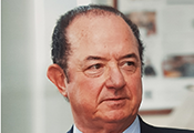 El pasado 2 de mayo se produjo la triste noticia del fallecimiento de D. Juan Ramón Grau, que fue Presidente de AFME durante en el periodo 1986-1993