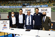 Ferroli y el Club de baloncesto Hereda San Pablo Burgos han sellado la renovación de su acuerdo de patrocinio para la temporada 2021/22