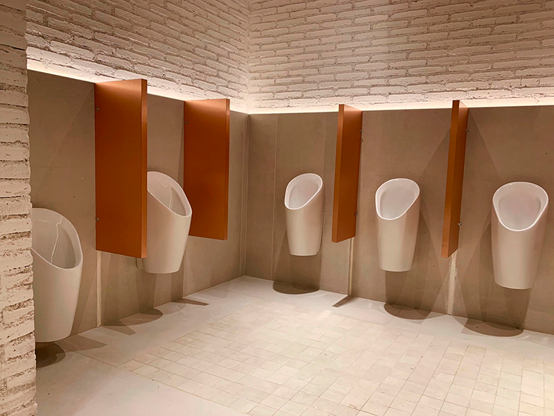 GEBERIT limpieza en los baños públicos con soluciones sostenibles que no contaminan 