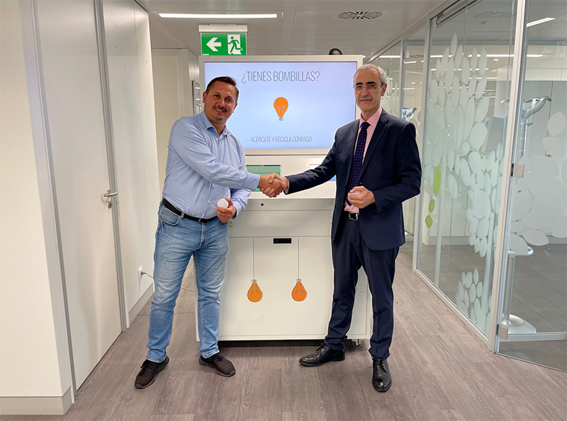 AMBILAMP y BIN-E lanzan la primera prueba piloto de sus contenedores inteligentes en España