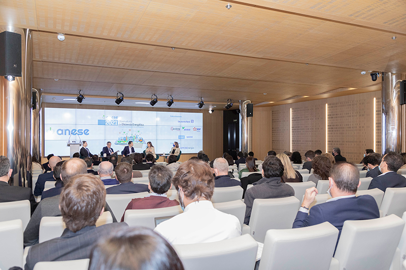ANESE, las ESEs que participan en la nueva edición del “Observatorio de Eficiencia Energética” logran un 37% de ahorro energético por proyecto ANESE, las ESEs que participan en la nueva edición del “Observatorio de Eficiencia Energética” logran un 37% de ahorro energético por proyecto