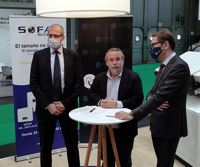 AÚNA Distribución se alía con SofarSolar para impulsar las energías renovables en España 