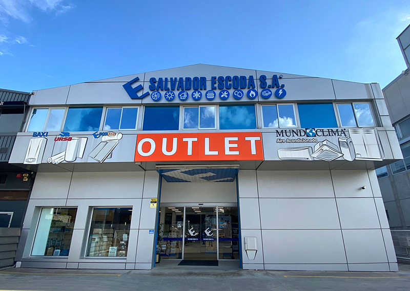 SALVADOR Escoda S.A reabre su tienda de Santa Creu Sant Boi como GRAN OUTLET 