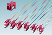 Los nuevos acoplamientos y pigtails complementan la gama de conductores de cable de fibra óptica de PHOENIX Contact