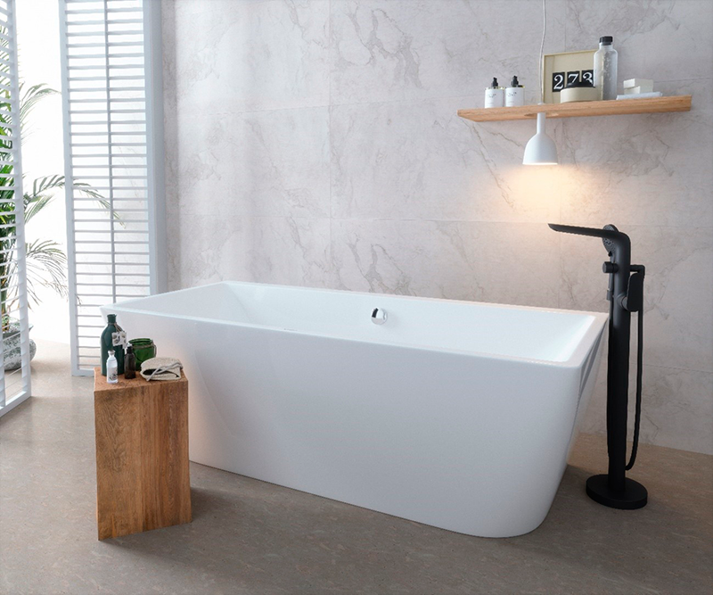 CLEVER GRIFERIA presenta Vogue elegance, nuevo baño ducha fijación suelo negro mate