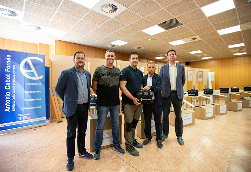 ASINEM, José Guillermo Cladera, del IES Joan Taix, ganador del XVI concurso de Jóvenes Instaladores de Baleares ASINEM, José Guillermo Cladera, del IES Joan Taix, ganador del XVI concurso de Jóvenes Instaladores de Baleares