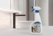 El limpiador específico para griferías Tres Cleaner asegura unmantenimiento excelente de los grifos,  contra la abrasión, la cal o la pérdida del acaba