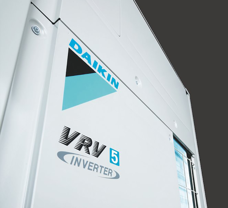 DAIKIN ayuda a la descarbonización con el lanzamiento de su sistema VRV 5 recuperación de calor con R-32
