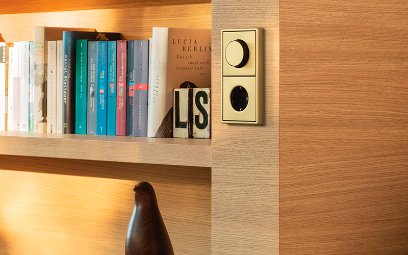 JUNG renueva el diseño de sus dimmers giratorios