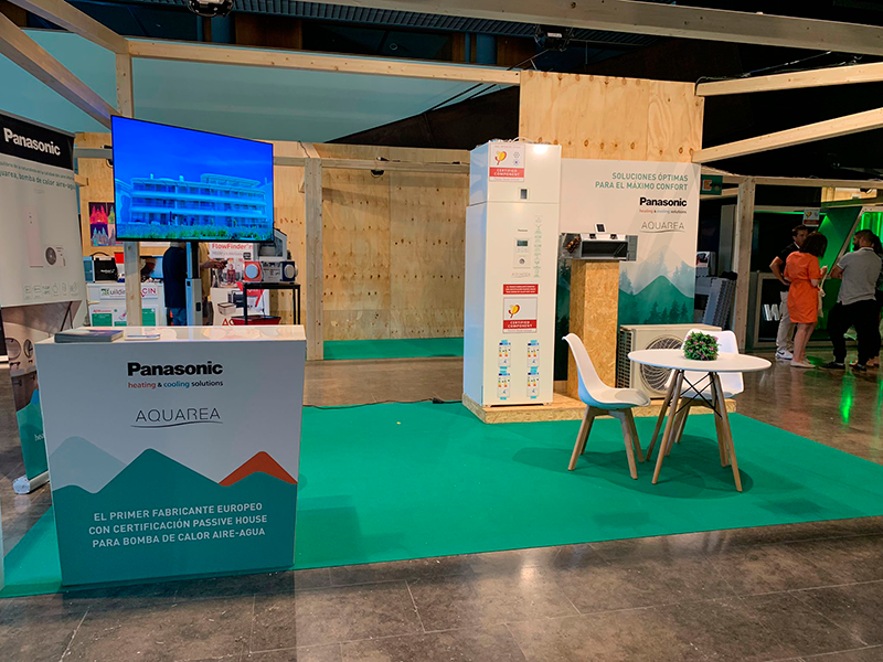 PANASONIC presenta lo último de la gama Aquarea en la 14ª Conferencia Española Passivhaus PANASONIC presenta lo último de la gama Aquarea en la 14ª Conferencia Española Passivhaus