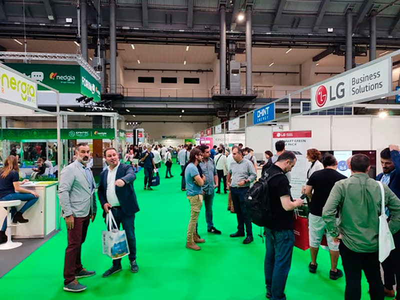 EFINTEC recibe 7.000 profesionales, un 50% más de expositores y celebra su edición más exitosa