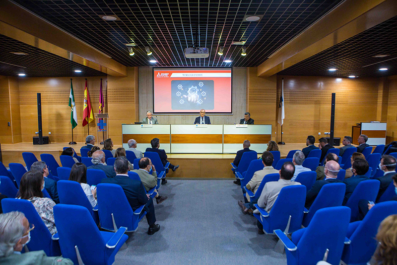 MITSUBISHI Electric, El alcalde de Sevilla inaugura una nueva instalación sostenible en el Hospital Asepeyo Cartuja