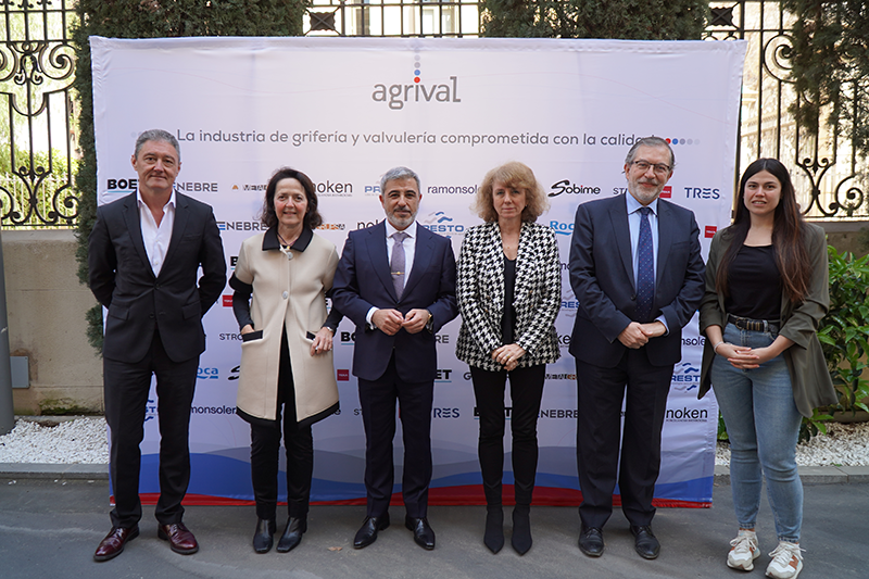 La investigación, desarrollada desde 2015 a través del Observatorio de Mercado, destaca que un 88% de las columnas de ducha y un 55% de la grifería de lavabos tiene fallos técnicos