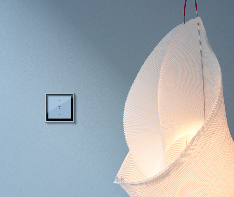 JUNG, el nuevo controlador inteligente LS TOUCH