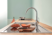 BauLoop, BauCurve y BauEdge son las nuevas referencias que GROHE, firma alemana líder en equipamiento sanitario y de cocina, ha incluido en su gama de griferías de cocina GROHE Baulines