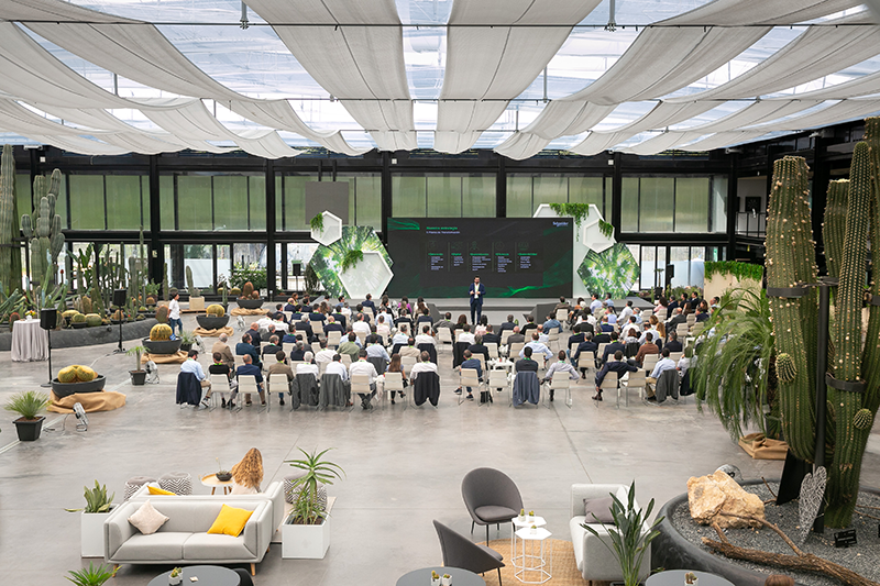 SCHNEIDER Electric reúne a 130 directivos de la Distribución en su evento Distribution of the Future 2023