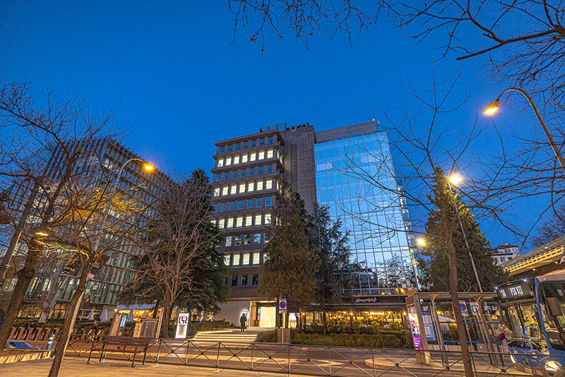 SIGNIFY, Alba Patrimonio Inmobiliario confía en la tecnología de Signify para renovar la iluminación de uno de sus inmuebles en Paseo de la Castellana SIGNIFY, Alba Patrimonio Inmobiliario confía en la tecnología de Signify para renovar la iluminación de uno de sus inmuebles en Paseo de la Castellana