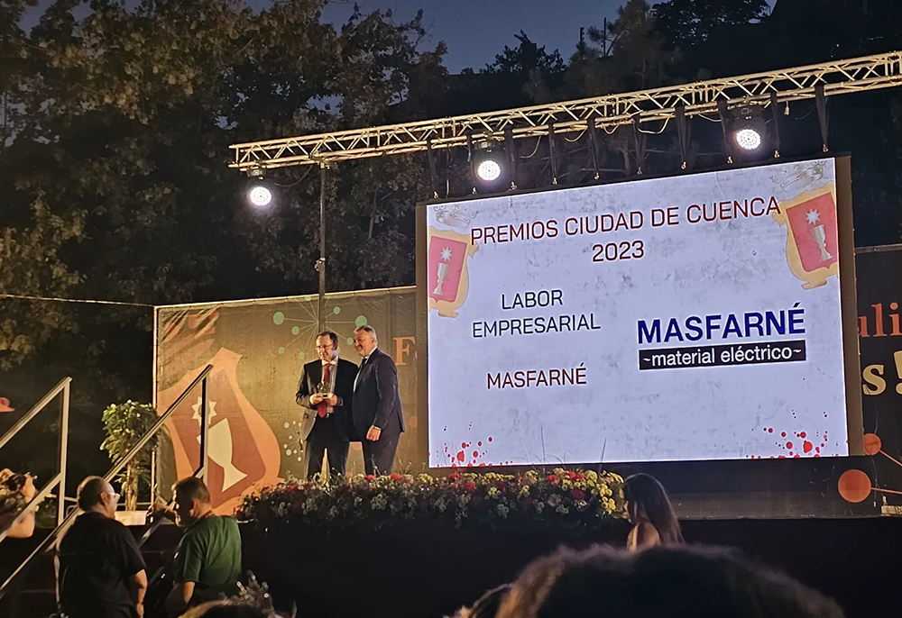 MASFARNE CUENCA RECIBE EL PREMIO CIUDAD DE CUENCA 1