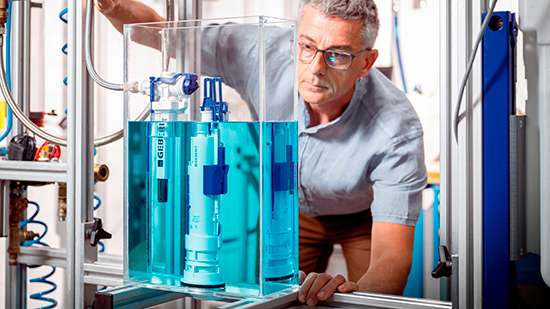 GEBERIT WC System Quiet Flushing B2C Woman Night Flushing 2