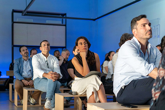 Simon A Coruña Luz es 2