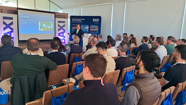BAXI reúne a clientes 2