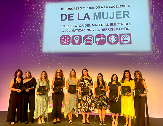 JUNG entrega premio 2